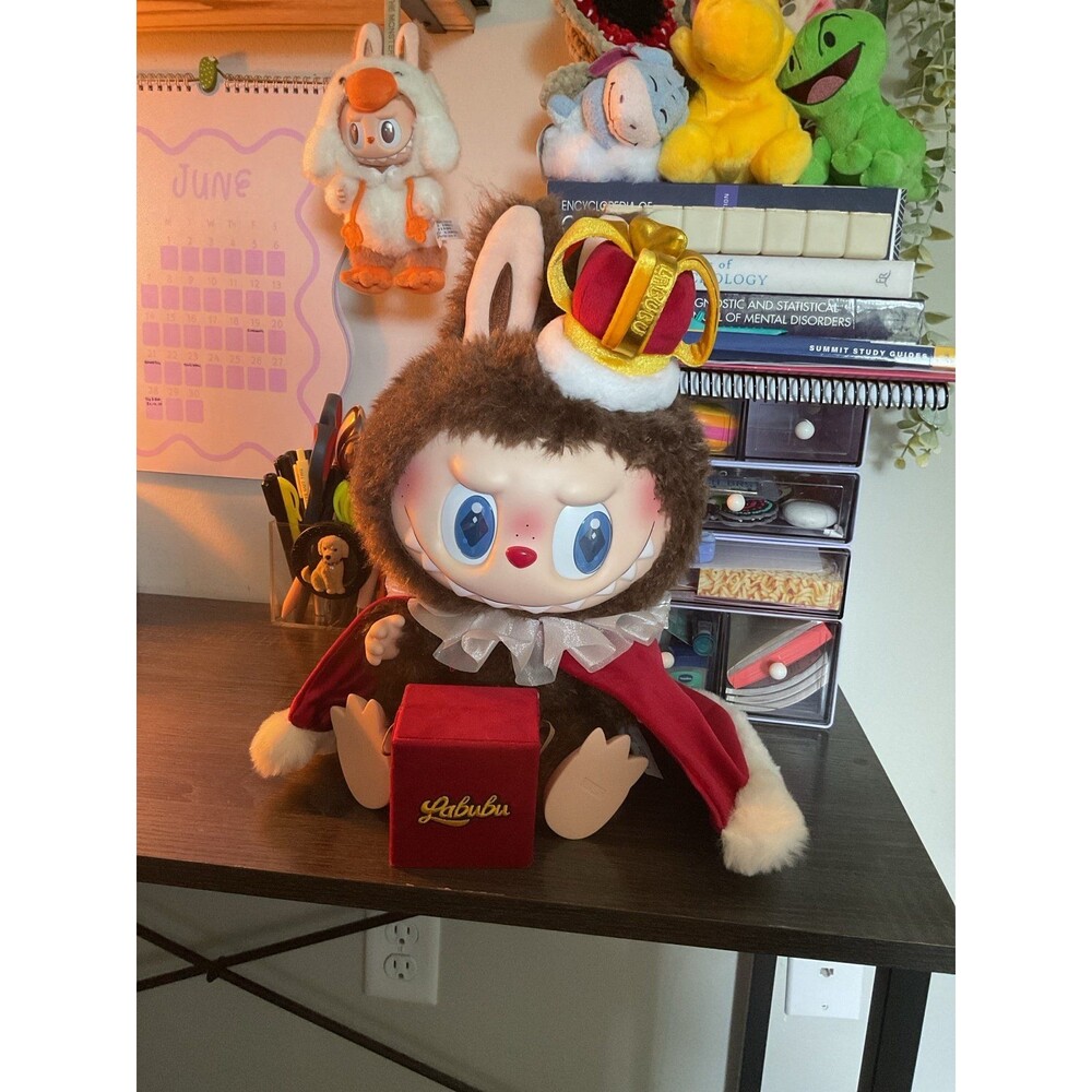 Labubu Checkmate King